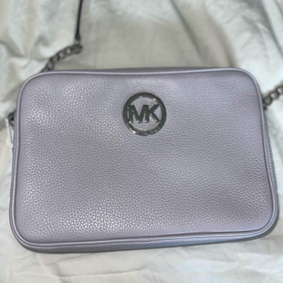 Michael Kors Crossbody Camera Bag - Picture 3 of 7